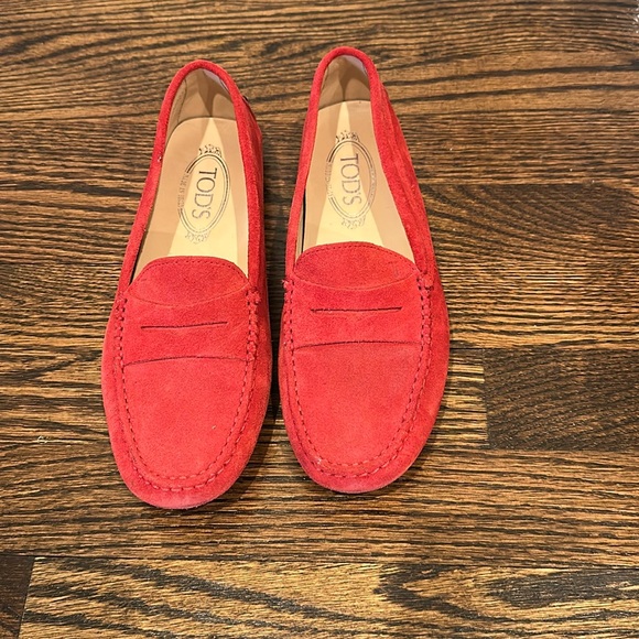 Tod’s Red Gommino suede loafers Size 38